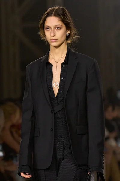 Look 1